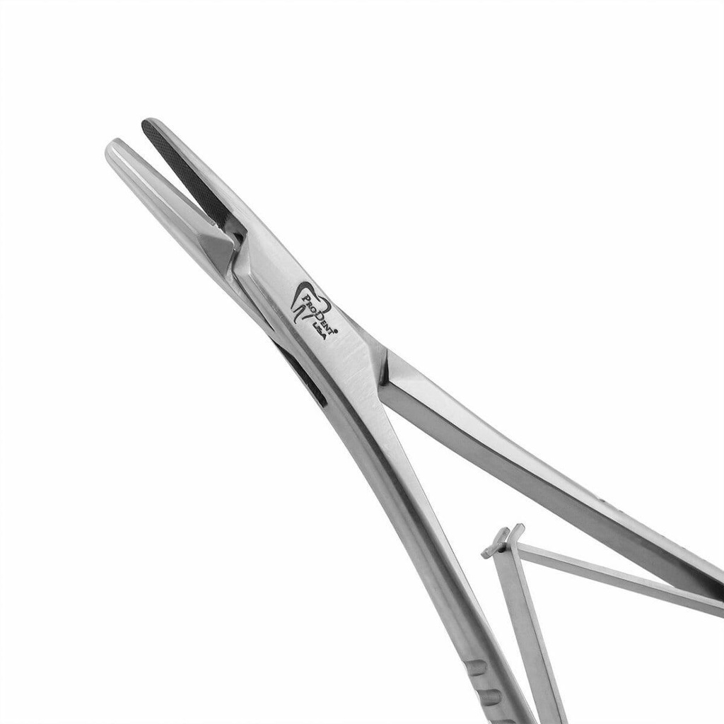 Prodent Tying and Elastomeric Plier Mathieu Hemostat, Inserted